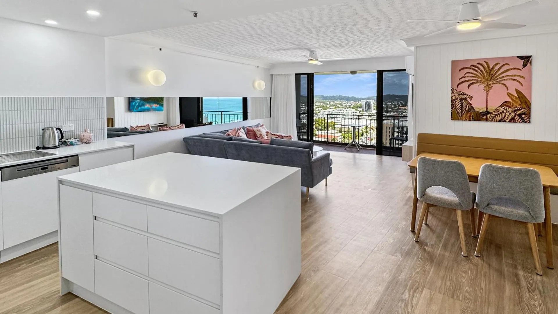 Royal Palm Resort On The Beach Palm Beach 4*,  Australia